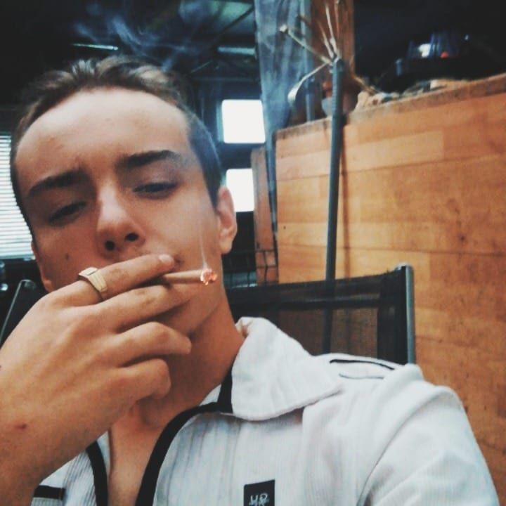 Profil von Elly