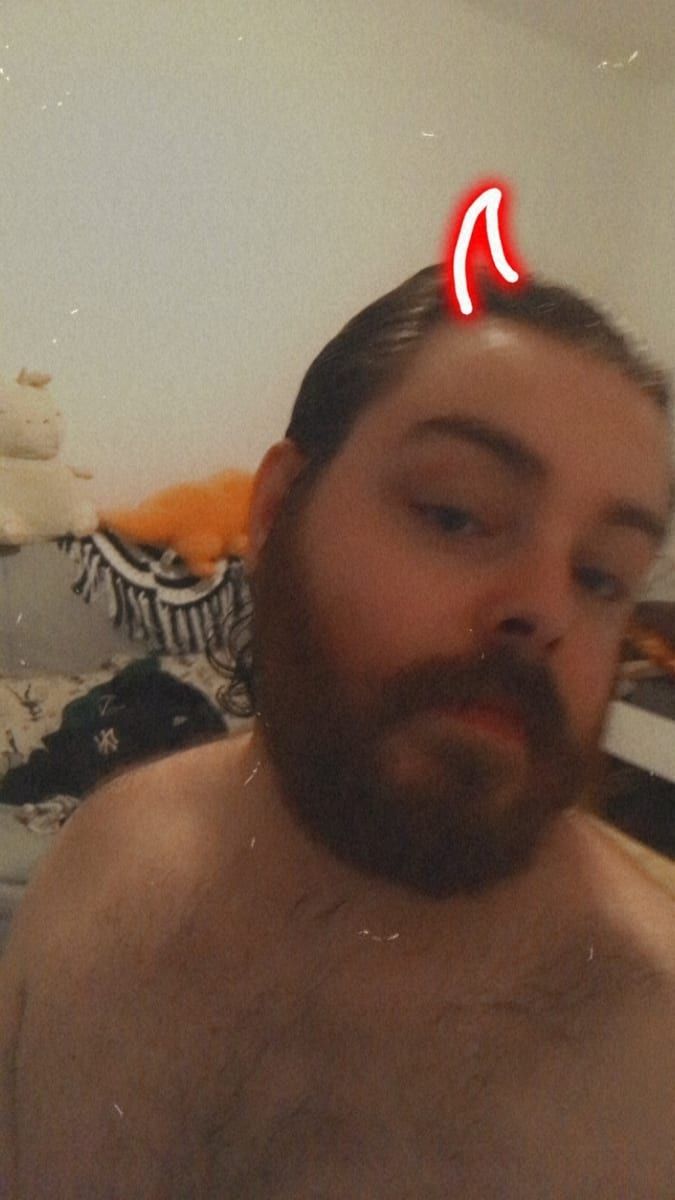 Profil von Ayham